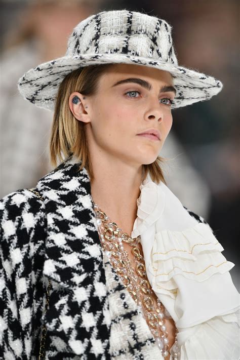 cara delevingne chanel 2019|Cara Delevingne, Penelope Cruz and more honor Karl .